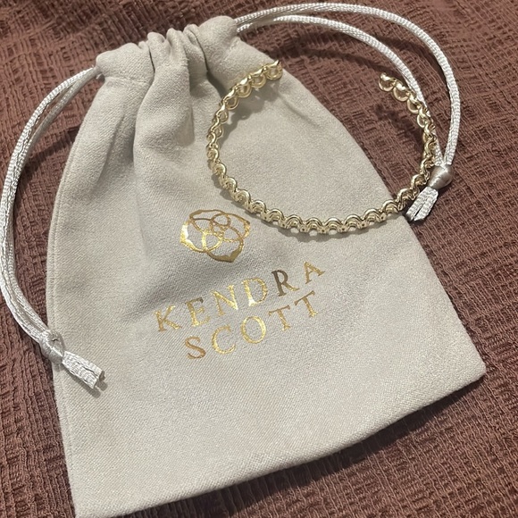 Kendra Scott Small Fallyn Cuff Bracelet - Picture 5 of 6